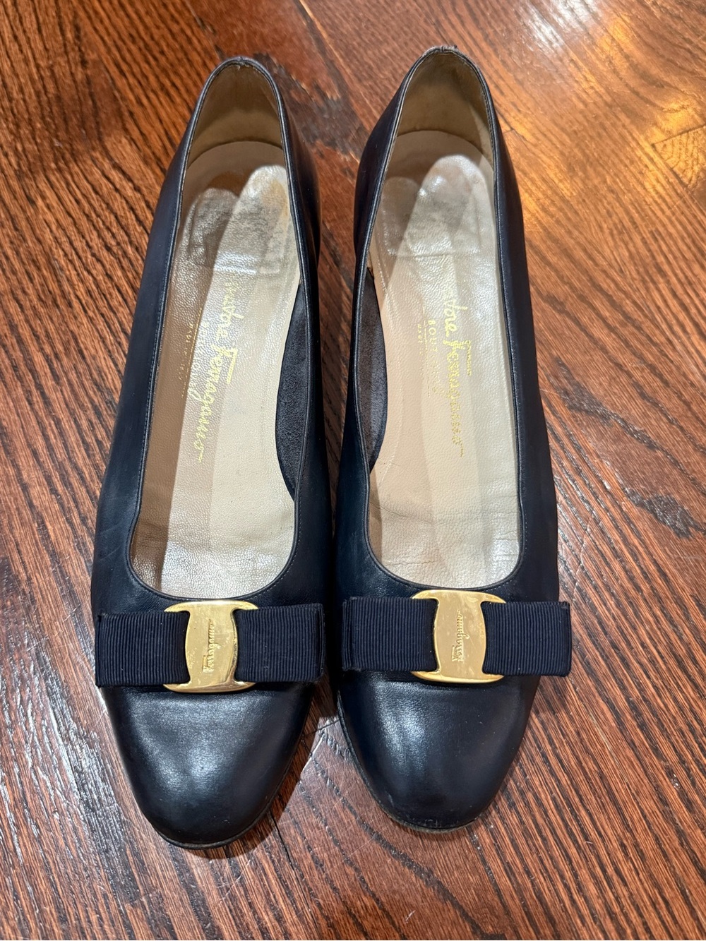 FERRAGAMO - Vara Bow Pump